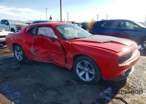 2016 Dodge Challenger Sxt z USA, uszkodzony, nr VIN 2C3CDZAG8GH285154